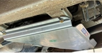 Protección central de caja de transfer 6mm Suzuzki Jimny JB50 (1998-2018)